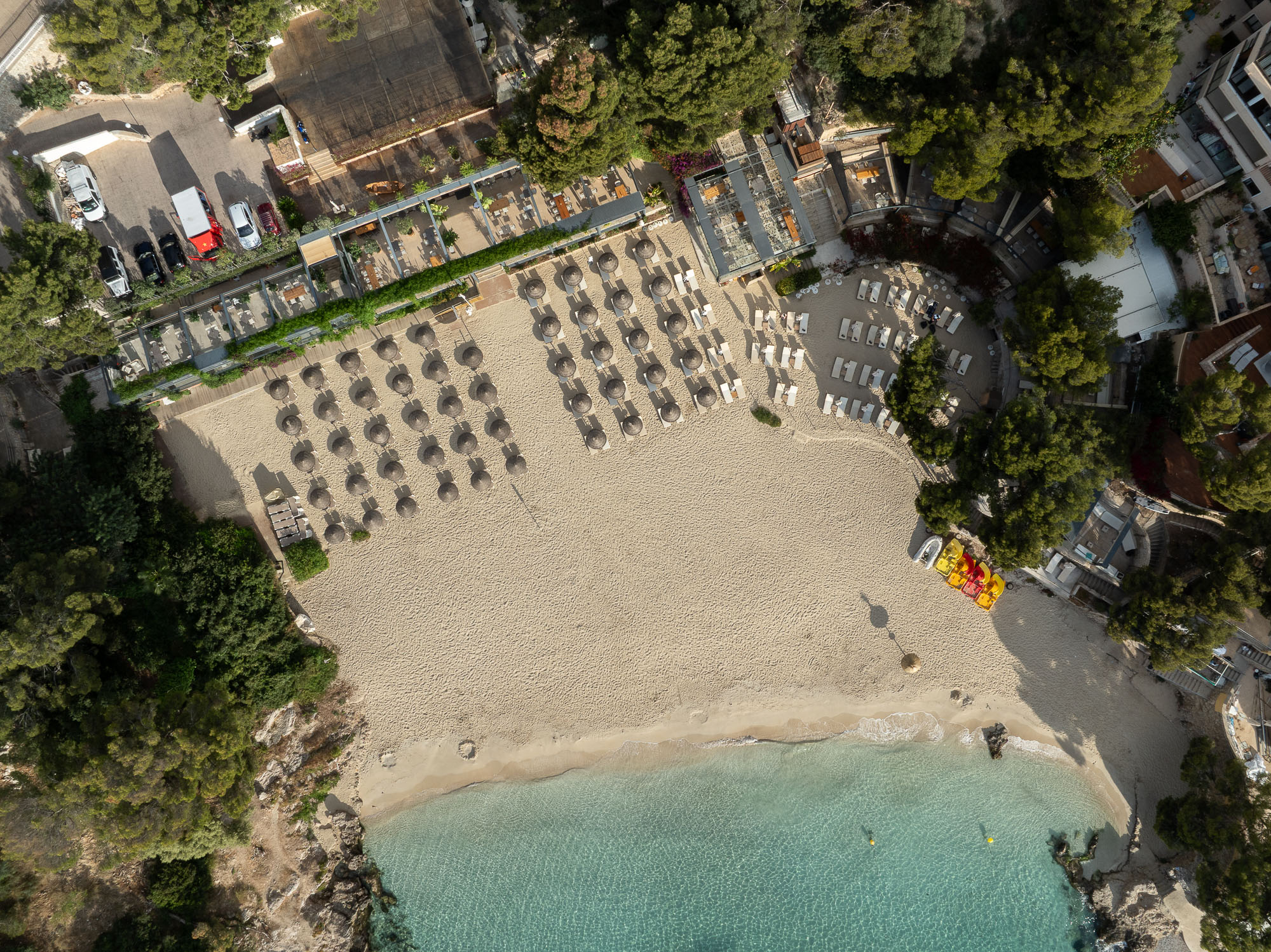 Playa en Mallorca Dron, plano cenital general